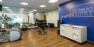 holiday inn express and suites greenwood mall by ihg