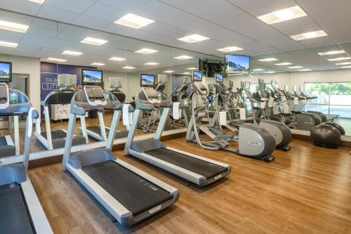 holiday inn express and suites greenwood mall by ihg