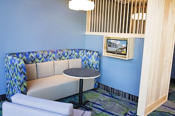 Holiday Inn Express & Suites Greenwood Mall By Ihg,Greenwood County>>Greenwood,3 star