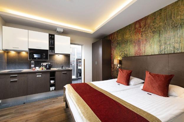 opera garden hotel and apartments