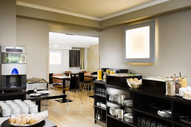 opera garden hotel and apartments