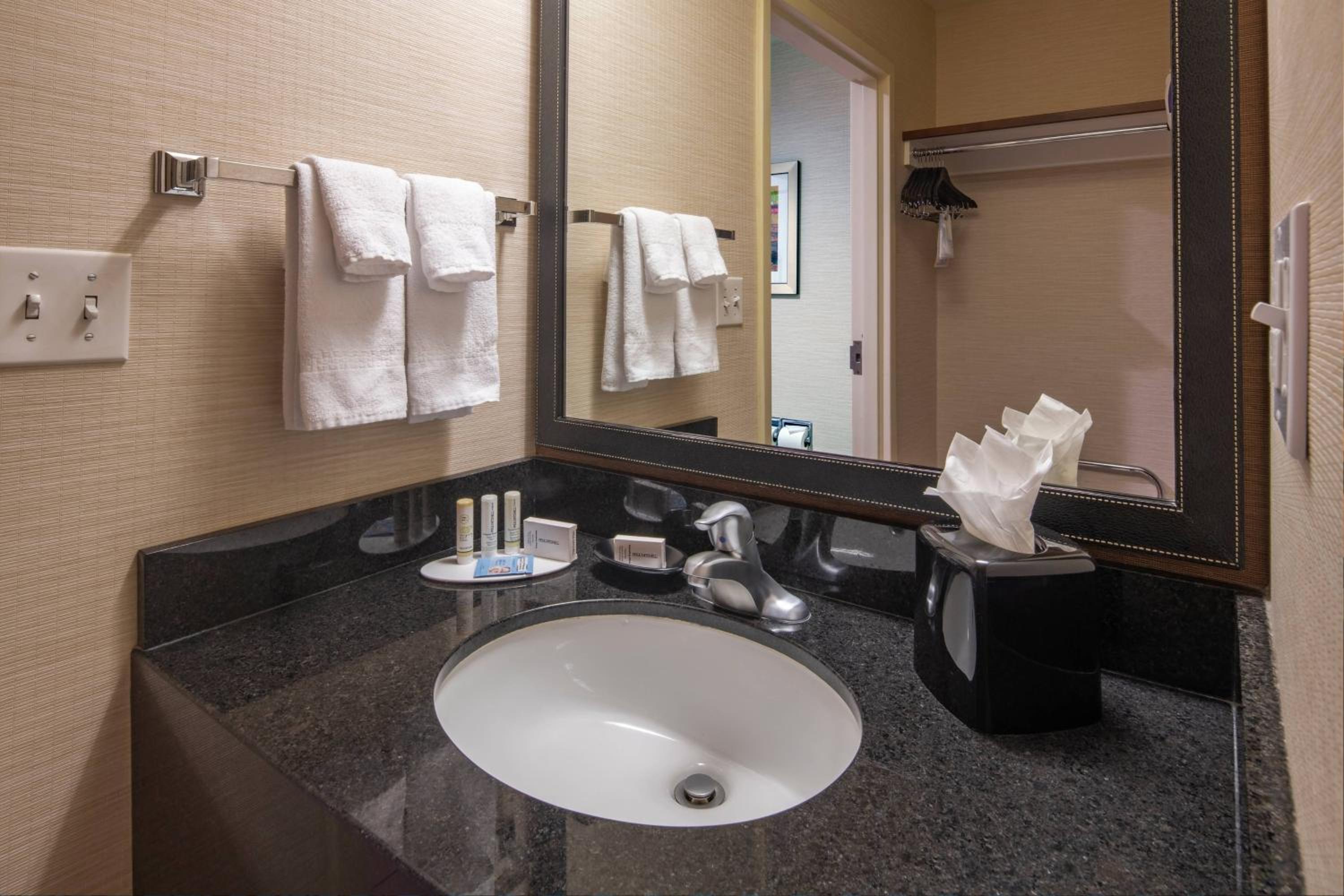 holiday inn express and suites hermiston downtown by ihg