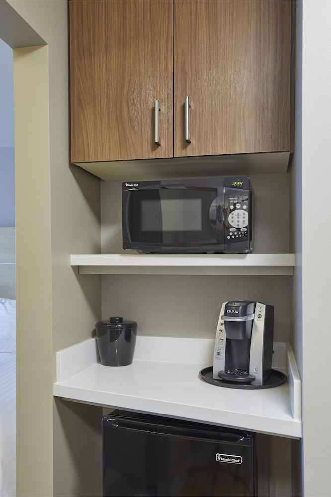 holiday inn express and suites hermiston downtown by ihg