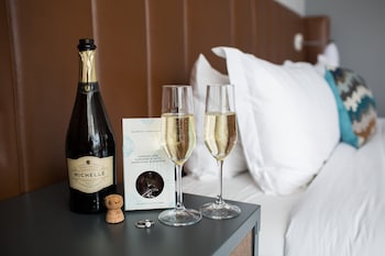 Hotel Indigo Old Town Alexandria By Ihg,Arlington County>>Alexandria,4 star