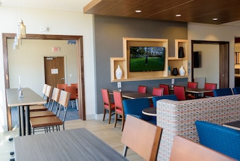 holiday inn express and suites mckinney frisco east