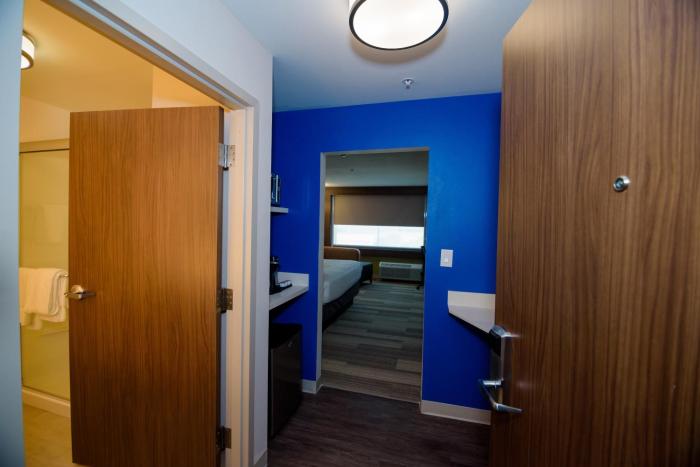 holiday inn express and suites mckinney frisco east