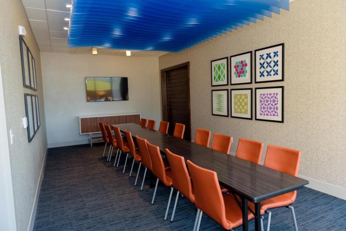 holiday inn express and suites mckinney frisco east