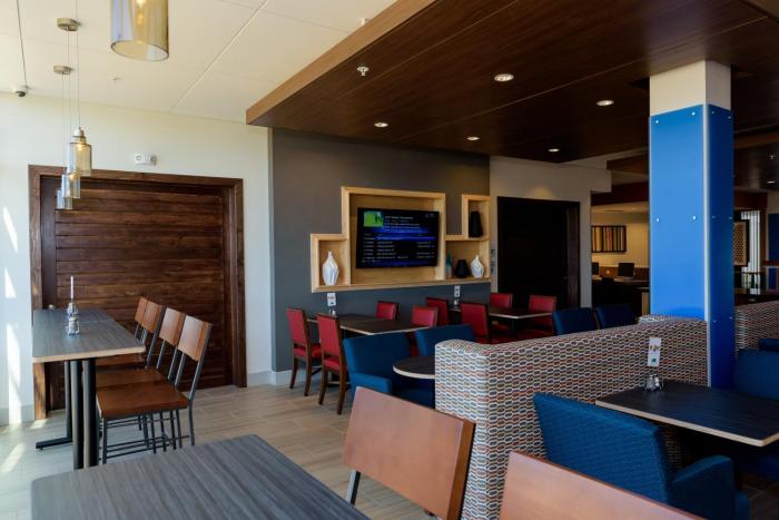 holiday inn express and suites mckinney frisco east