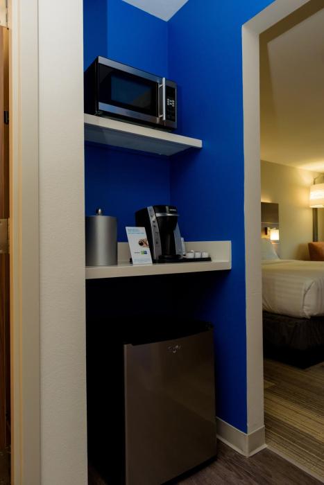 holiday inn express and suites mckinney frisco east