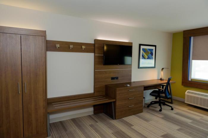 holiday inn express and suites mckinney frisco east