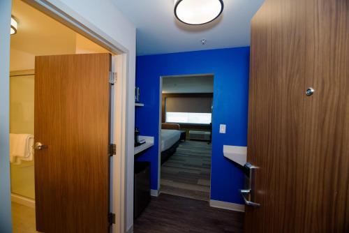 holiday inn express and suites mckinney frisco east