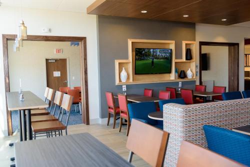 holiday inn express and suites mckinney frisco east