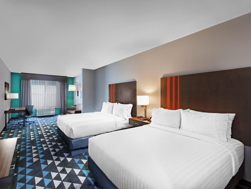 holiday inn express and suites perryton by ihg