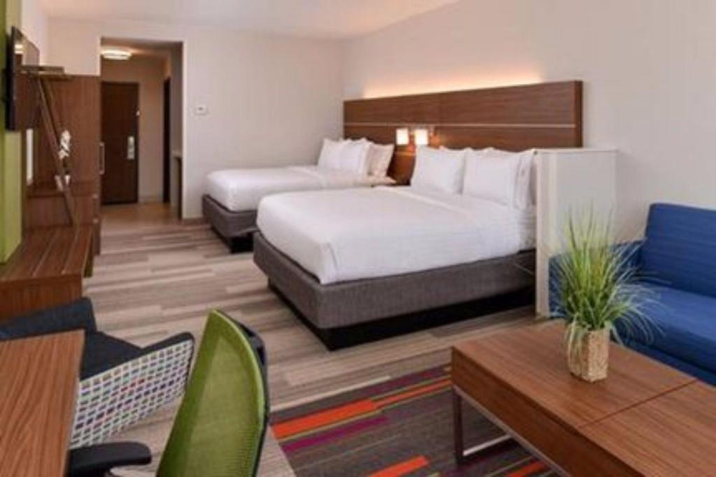 holiday inn express and suites perryton by ihg