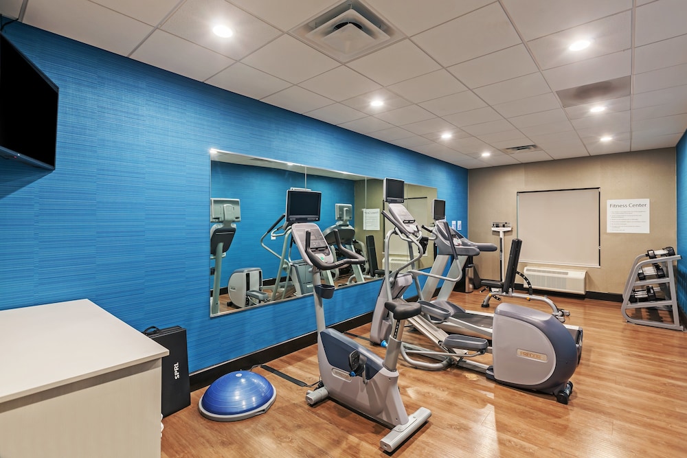 holiday inn express and suites perryton by ihg