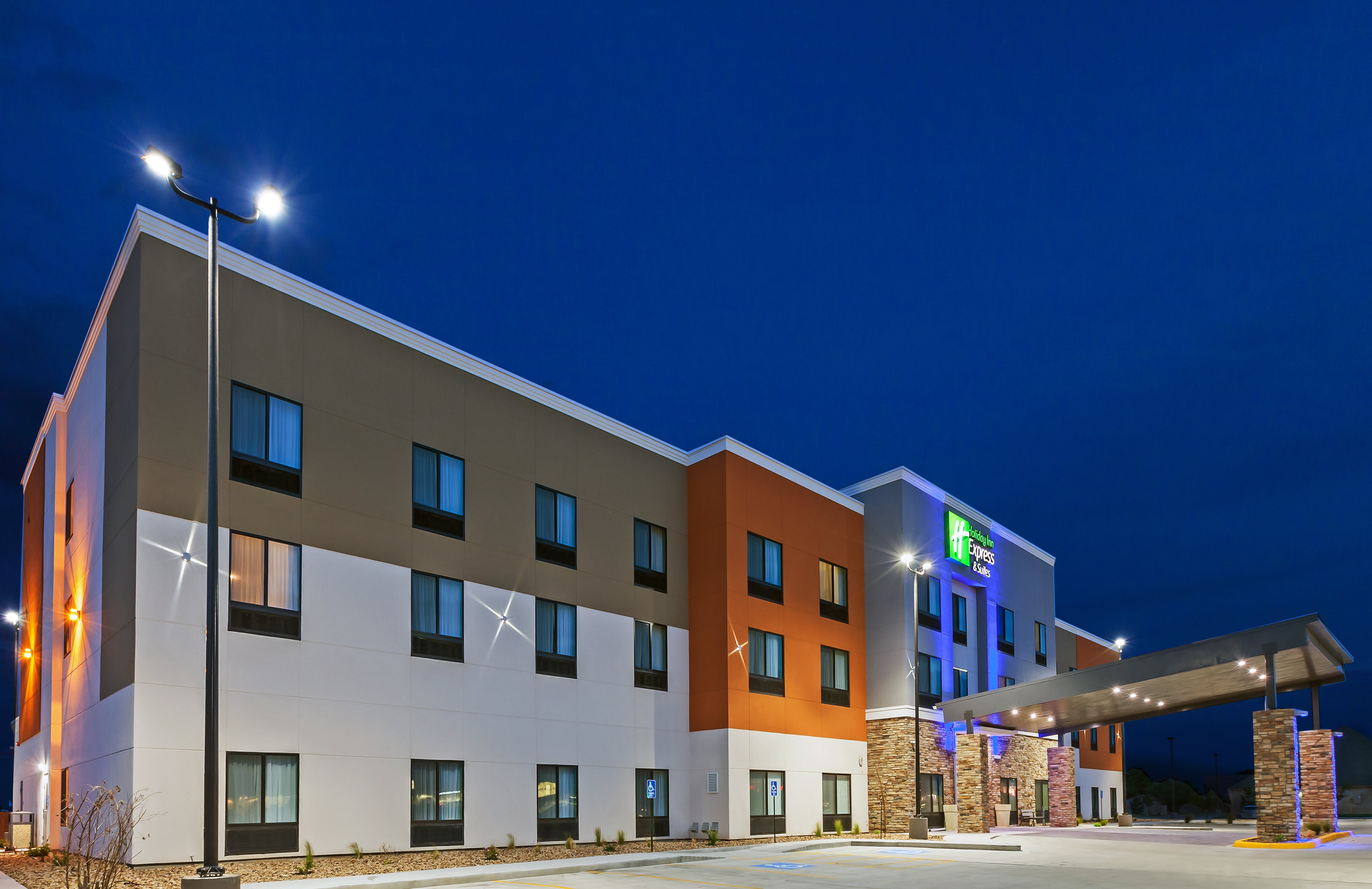 holiday inn express and suites perryton by ihg