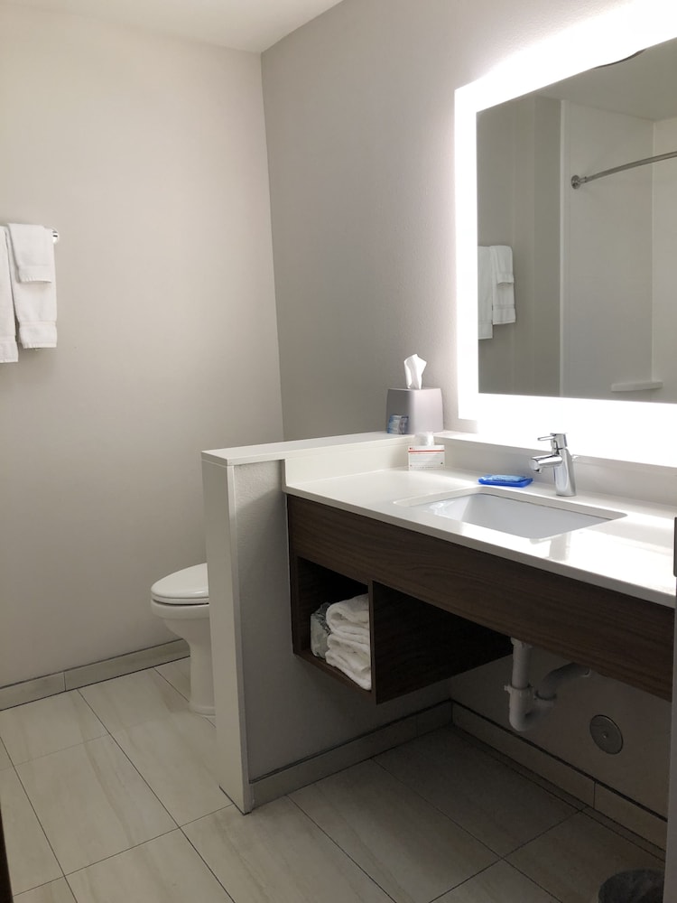 holiday inn express and suites broomfield by ihg