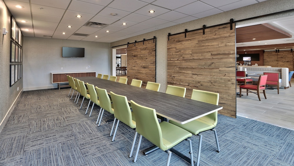 holiday inn express and suites broomfield by ihg