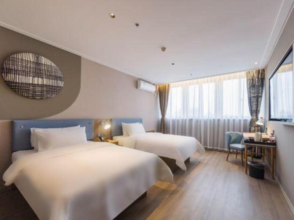 home inn neo shanghai minhang development zone beiqiao metro station