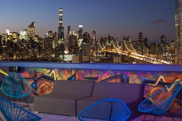 aloft long island city manhattan view