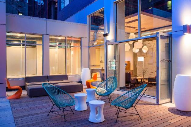 aloft long island city manhattan view