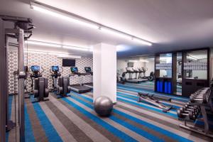 aloft long island city manhattan view