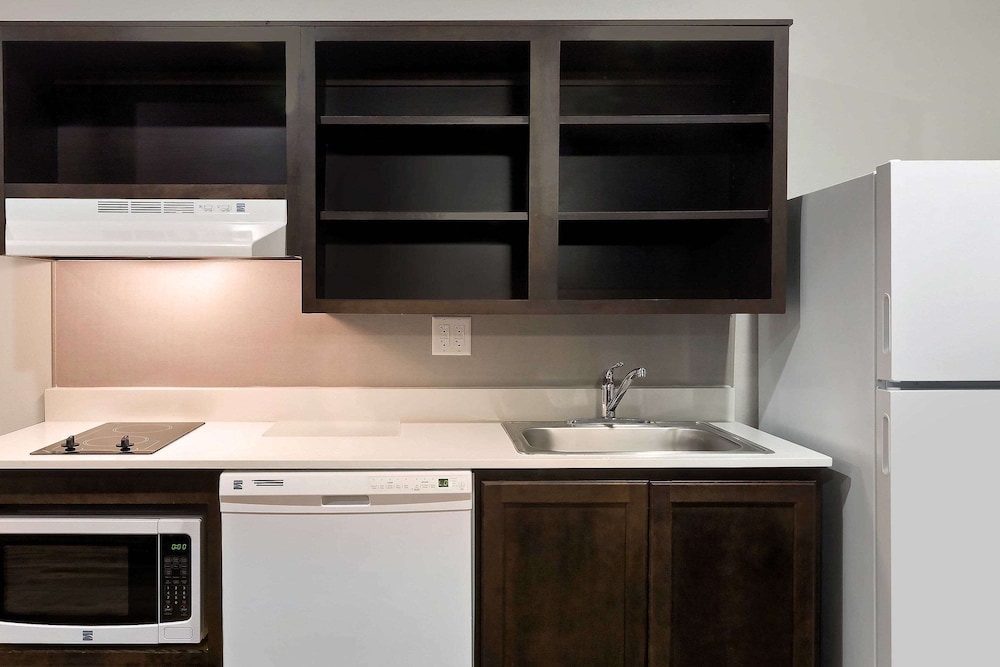 woodspring suites houston iah airport