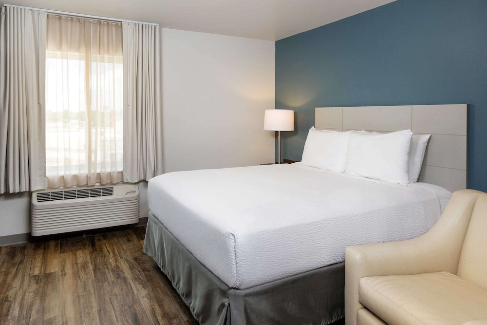 woodspring suites houston iah airport