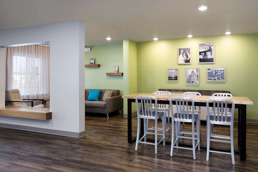 woodspring suites houston iah airport