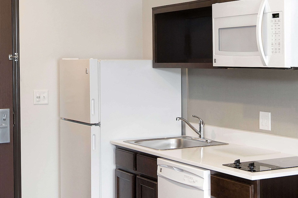 woodspring suites houston iah airport