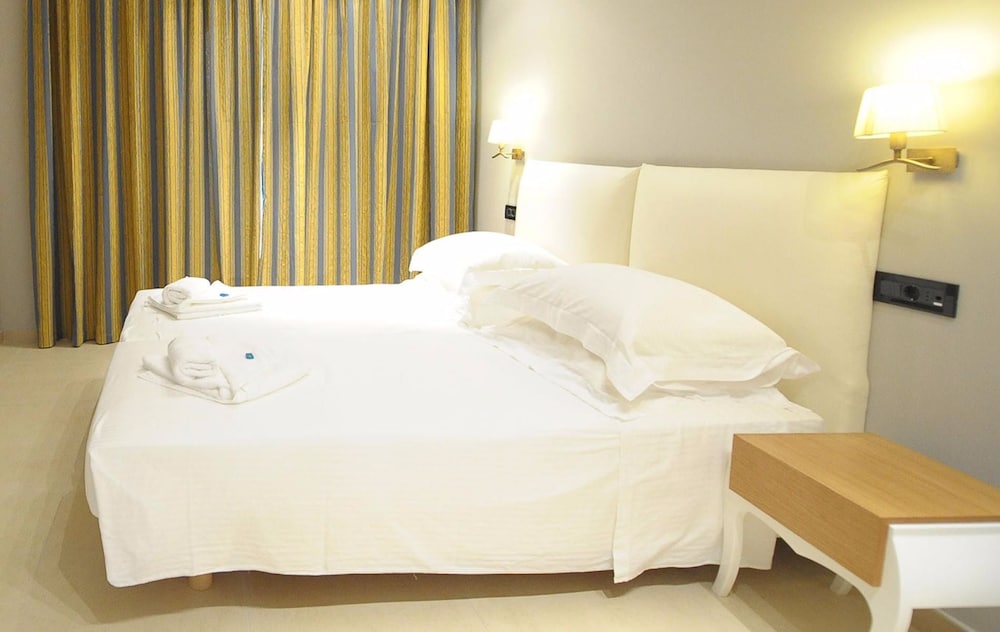 hotel iliana
