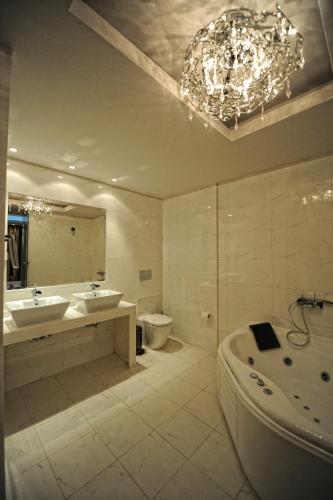hotel iliana