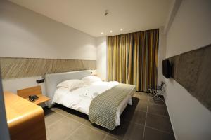 hotel iliana