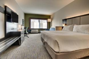 holiday inn express and suites charleston ne mt pleasant us17