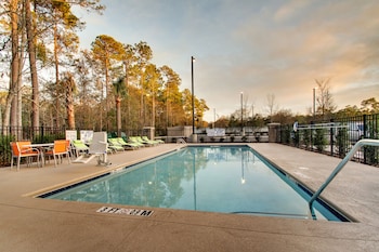 holiday inn express and suites charleston ne mt pleasant us17