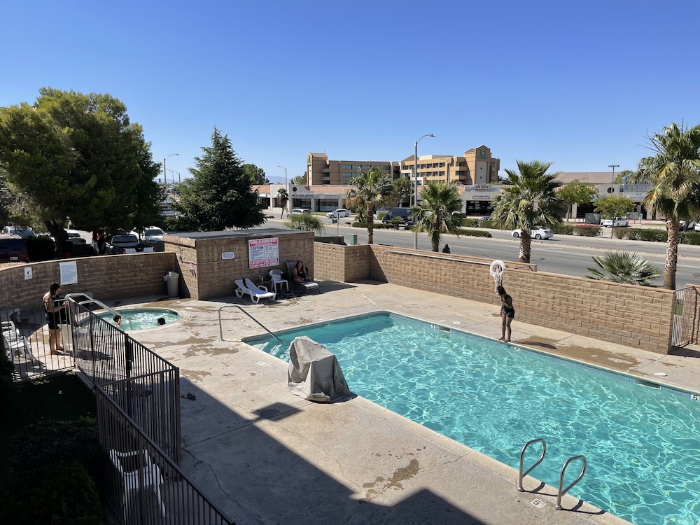 palms inn and suites