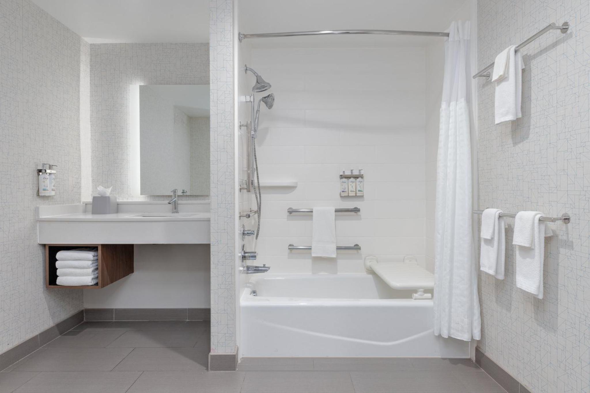 holiday inn express and suites moore by ihg