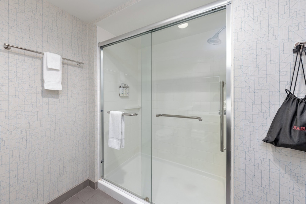 holiday inn express and suites moore by ihg