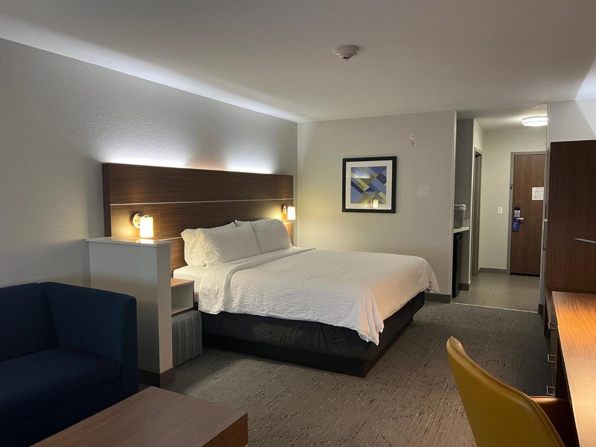 holiday inn express and suites moore by ihg