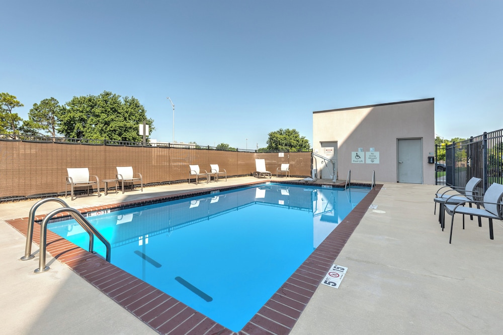 holiday inn express and suites moore by ihg
