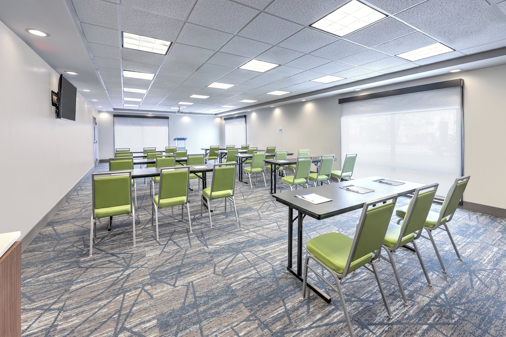 holiday inn express and suites moore by ihg