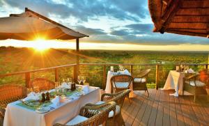 Victoria Falls Safari Club,Hwange National Park>>Hwange,5 star