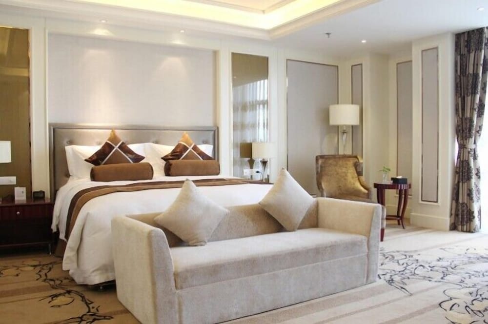 baoji jianguo hotel