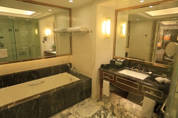 baoji jianguo hotel