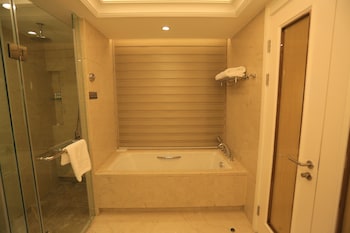 Baoji Jianguo Hotel,Shaanxi>>Baoji,4 star