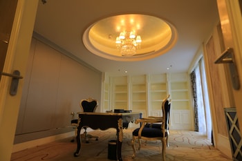 baoji jianguo hotel