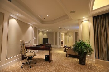 baoji jianguo hotel