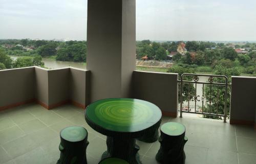 toh buk seng riverside