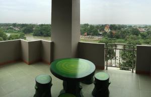 toh buk seng riverside