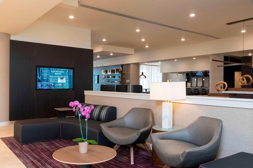 courtyard mt pleasant at central michigan university